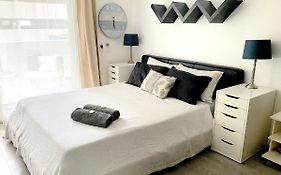 Heart Of Manly Apartment